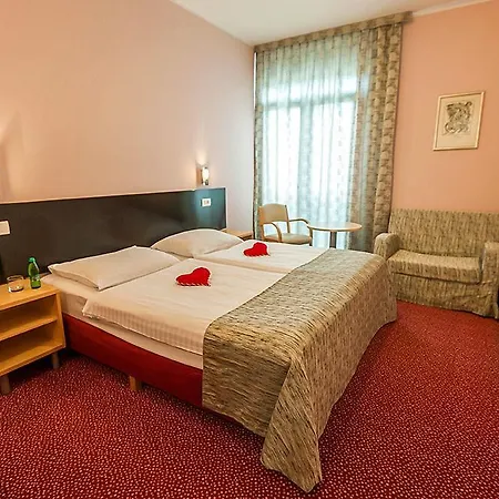 Radin 4*